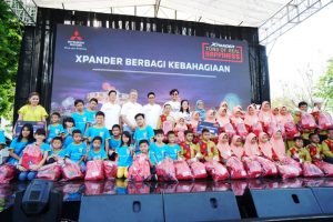 “XPANDER Tons of Real Happiness” Guncang Kota Surabaya