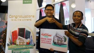 OPPO Indonesia Serahkan Kunci Rumah 1 Miliar Kepada Pemenang