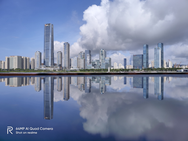 Realme Kamera Bersolusi 64MP