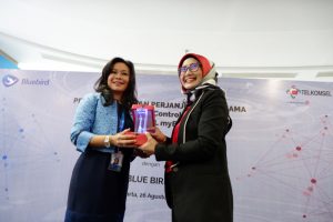 Telkomsel dan Bluebird Hadirkan Taksi Berbasis IoT