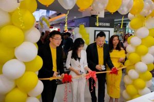 Realme Resmikan Official Service Center & Store di WTC Surabaya