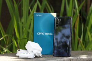 OPPO Reno3, Harga & Review Singkatnya Mengejutkan Kami!