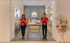 Huawei Resmikan High-End Experience Store di Plasa Marina, Surabaya