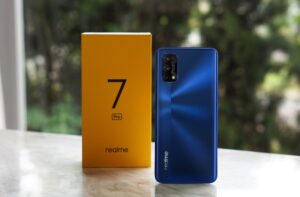 Review Singkat realme 7 Pro: Unboxing & Intip Spek Penting