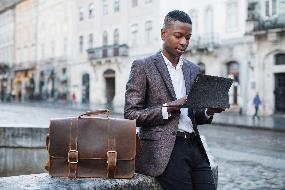 Lenovo Menjadi Yang Pertama dalam Meluncurkan Windows 11 di Tech World 2021