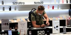 61 Ponsel Samsung Dilarang di Rusia Karena Pelanggaran Hak Paten