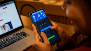 Gandeng Facebook, Telkomsel Dukung Komunitas Digital di Indonesia