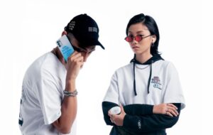 OPPO Rilis Koleksi Terbatas ASSC X Reno6 5G dan Enco X