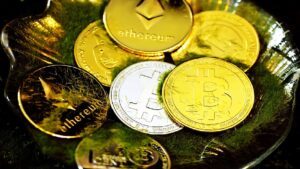 Bitcoin & Etherium Kembali Melonjak: Cryptocurrency Lain Mengikuti