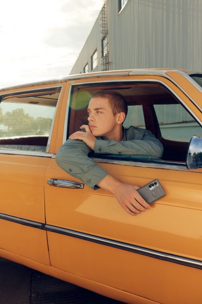 5 Tips Traveling Ala Iqbaal Ramadhan Dengan Smartphone