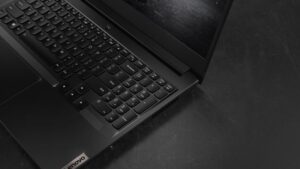 Lenovo Hadirkan Laptop Gaming Tipis Serba Bisa