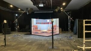 Kreativitas dan Teknologi: Hadirkan real-timeÂ ke ranah media & hiburan