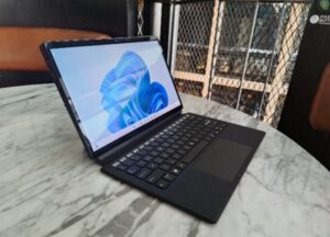 Review ASUS Vivobook 13 Slate OLED (T3300): Laptop Sekaligus Tablet