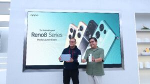 OPPO Kenalkan Seluruh Seri Reno8 dan Perangkat IoT Baru di Indonesia