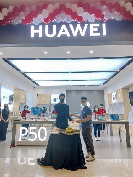 Huawei Buka Gerai Huawei Authorized Experience Store Baru