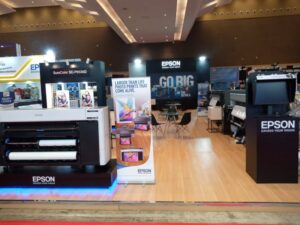 Epson Meluncurkan Jajaran Printer Foto SureColor Rol Ganda
