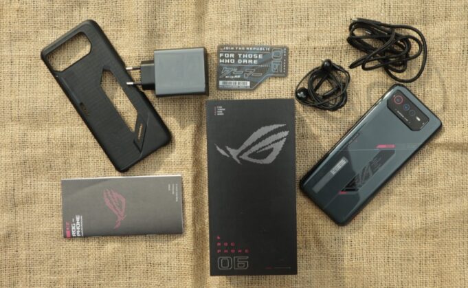 Asus phone 6. ASUS ROG Phone 6 чехол. ASUS ROG Phone Diablo Edition. ASUS ROG Phone 6 Diablo Immortal Limited Edition. ASUS ROG Phone 6 купить.