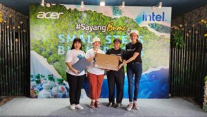 Acer Bersama Seasoldier Gelar Aksi Bersih-bersih Pantai