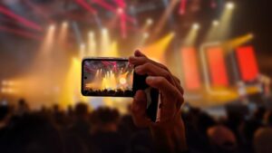 Kamu Nonton Head in the Clouds? Get Ready Buat Bikin Konten Seru Guys!Â 