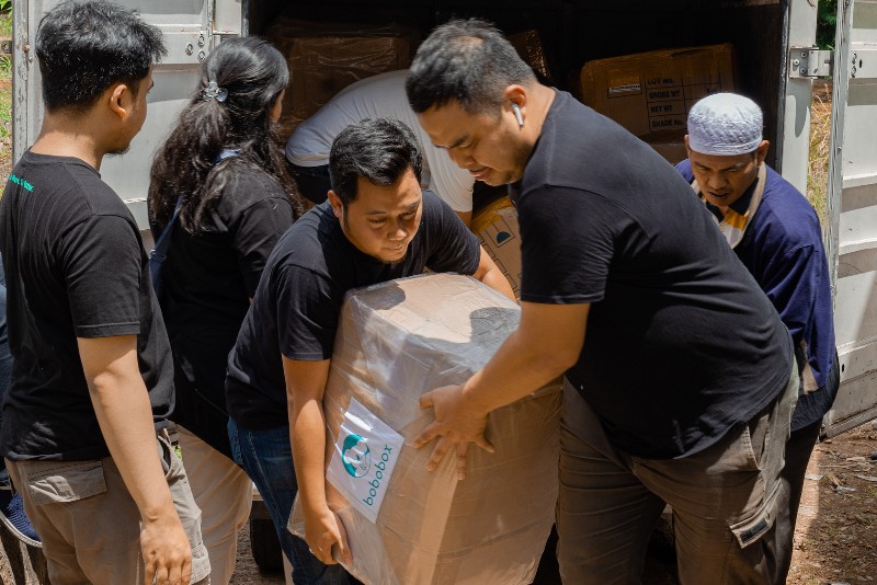 Bobobox Donasikan Perlengkapan Tidur bagi Korban Gempa Cianjur