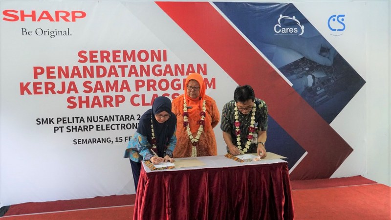 Sharp Indonesia berkomitmen membangun negeri melalui program Sharp Class