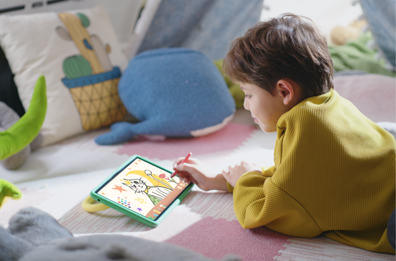 Simak 5 Tips Penggunaan Gadget Aman Bersama Tablet Anak