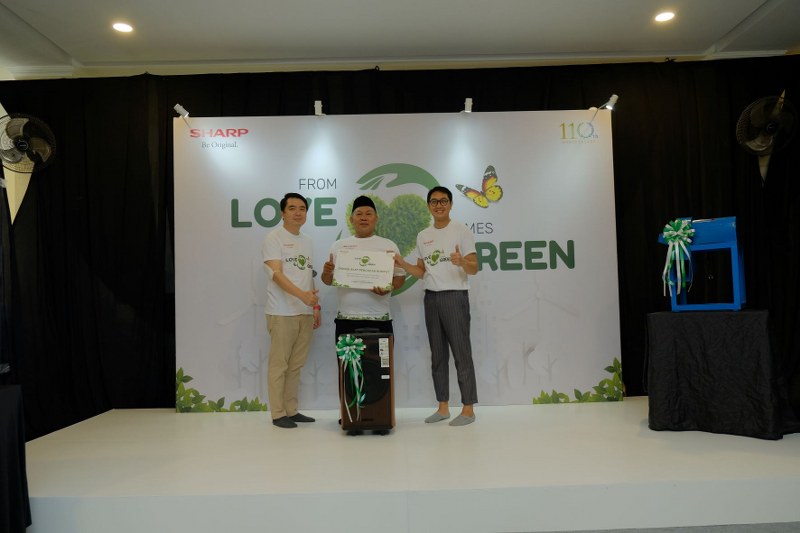 Sharp Tingkatkan Kesadaran Peduli Lingkungan Siswa Sekolah Di Surabaya