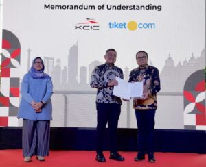 tiket.comÂ Akan Layani Pembelian Tiket Kereta Cepat Jakarta Bandung