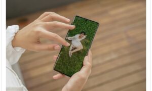 Layar Lengkung Jadi Alasan Utama Konsumen Pilih OPPO Reno8 T 5G