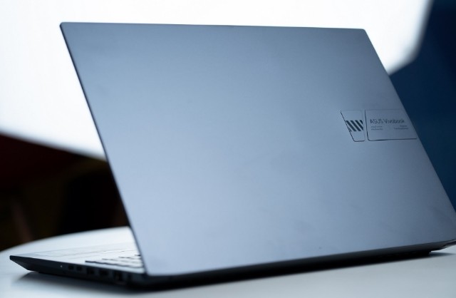 Review ASUS Vivobook Pro 16 OLED (K6602)