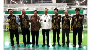 Menteri Perindustrian Republik Indonesia Kunjungi Pabrik AC Sharp Indonesia