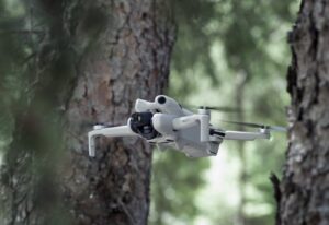 Erajaya Active Lifestyle Memperkenalkan DJI Mini 4 Pro: Drone Ringkas dengan Kemampuan Handal