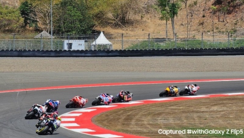 Intip Hasil Foto Berkualitas Galaxy Z Flip5Â di Ajang Balap Motor Internasional
