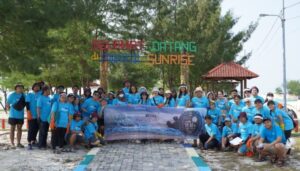 Garmin Mendukung Kegiatan Beach Clean Up dan Peluncuran Dive Comp Descent G1 Solar Ocean Edition