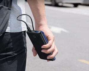 Power Bank Tipis dengan Kapasitas Output 20 Watt dari Anker