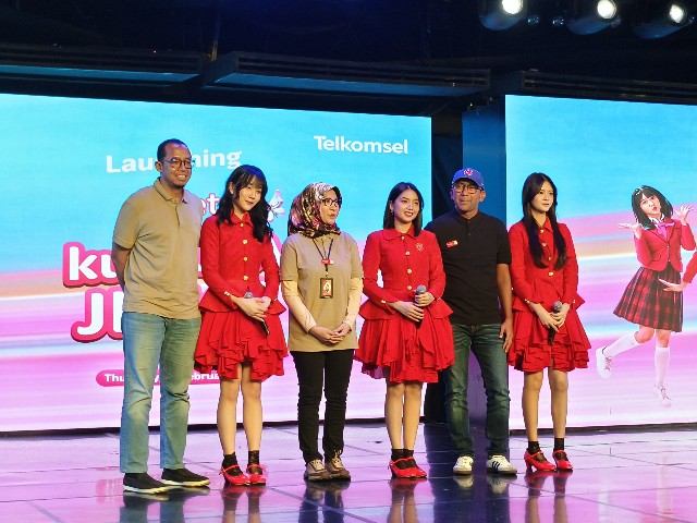 Paket kuWOTA JKT48: Keceriaan dan Koneksi Eksklusif dengan Telkomsel Prabayar