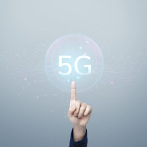 Membuka Potensi AI Industri dengan Private 5G: Solusi Inovatif dari Red Hat dan Intel