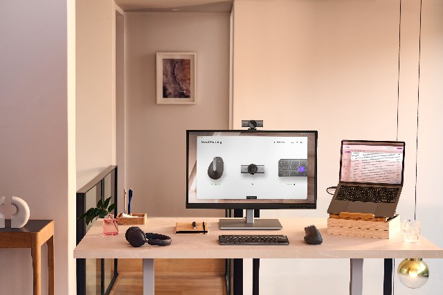 Logitech Merilis MX Brio: Webcam 4K Premium untuk Kinerja Kerja yang Optimal
