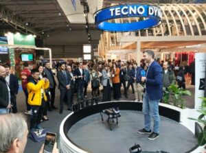TECNO Pamerkan Teknologi Inovatif AI dan AR di MWC 2024 Barcelona