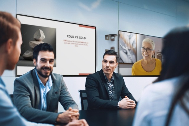 Sennheiser TeamConnect Ceiling Medium dengan Dukungan Crestron Automate VX: Kolaborasi Berkualitas Tinggi