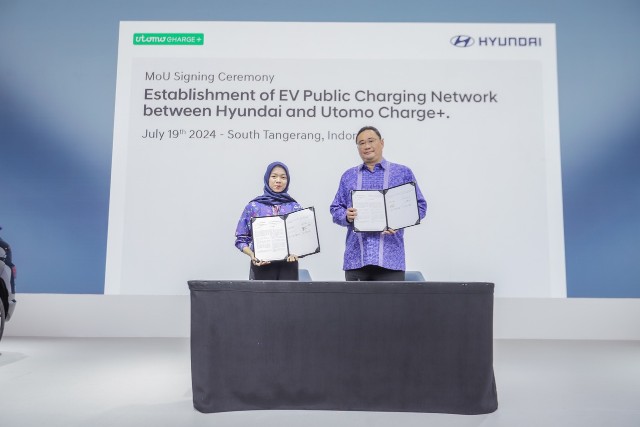 Hyundai Motors Indonesia Kembangkan Jaringan Pengisian Daya EV dengan Mitra Charging Point Operator di GIIAS 2024