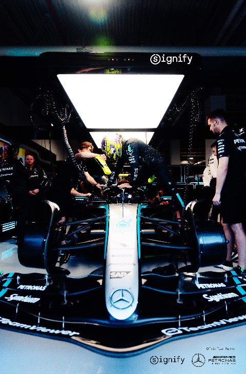 Signify dan Mercedes-AMG PETRONAS F1 Team: Kolaborasi Inovatif untuk Keberlanjutan