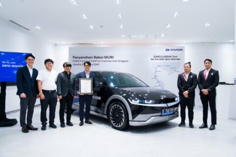 Hyundai Motor Asia Pacific Raih Penghargaan MURI untuk Kendaraan Listrik Terjauh di Asia Tenggara
