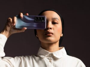 OPPO Reno12 Series: Solusi Teknologi AI untuk Mengatasi Kecemasan di Tempat Kerja