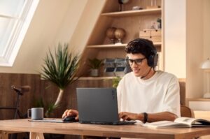 Laptop Gaming Next-Level AI PC Pertama di Dunia Segera Hadir di Indonesia