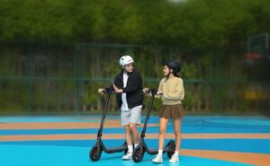 Bikin Momen Berkendara Semakin Iconic dengan Xiaomi Electric Scooter 4 Lite 2nd Gen