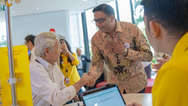 Indosat Ooredoo Hutchison Rayakan Hari Pelanggan Nasional 2024 dengan Komitmen dan Penawaran Spesial
