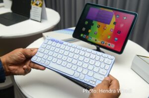 Logitech Combo Touch Hadir untuk iPad Air dan iPad Pro Terbaru: Solusi Keyboard Case Premium dan Portabel