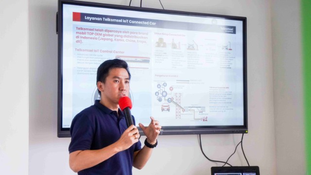 Telkomsel Dukung Toyota Astra Motor: Inovasi Connected Car dan In-Car WiFi di Toyota New Fortuner