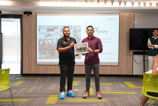 OPPO Buka Pintu Pabrik untuk Kunjungan Partner: Transparansi dalam Kualitas dan Inovasi